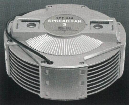 スプレッドファン3　小型軽量のハウジング設計